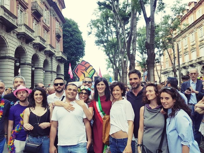 La sindaca Chiara Appendino al gay pride 2018 La sindaca Chiara Appendino al gay pride 2018