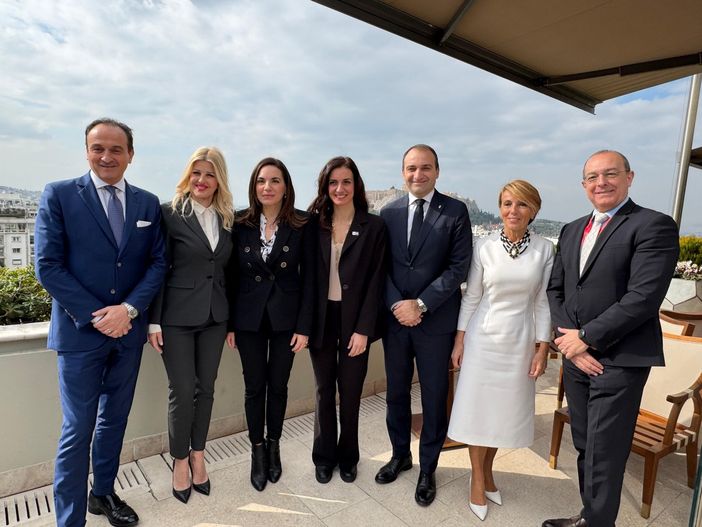 Cirio e Lo Russo in Grecia: "Al lavoro per ripristinare volo diretto Torino-Atene" Cirio e Lo Russo in Grecia: "Al lavoro per ripristinare volo diretto Torino-Atene"