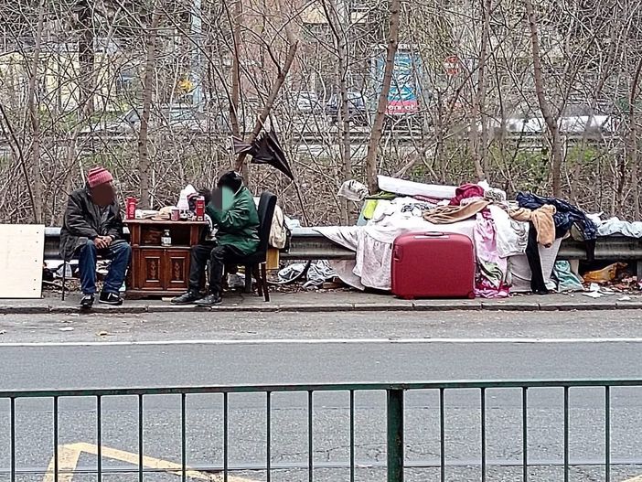 Aspettando la metro 2 ora il trincerone diventa anche casa per i clochard