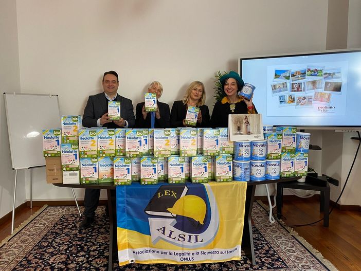 L'associazione ALSIL consegna 100 confezioni di “latte sospeso” alla Caritas per mamme in difficoltà e profughe