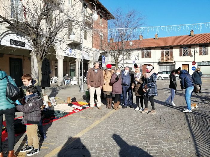 A Pianezza partecipazione per l'evento di solidarietà #teloregalosetipiace A Pianezza partecipazione per l'evento di solidarietà #teloregalosetipiace