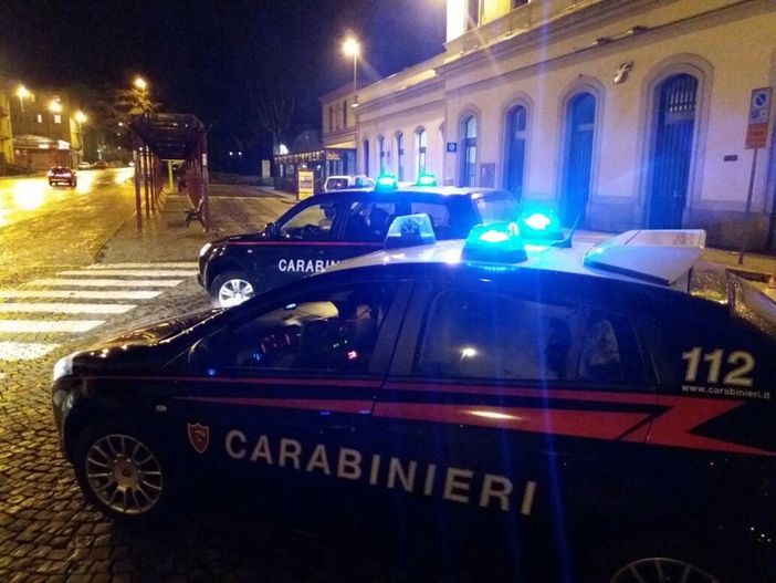 Incendio in un'abitazione a Lanzo, 70enne salvato da Carabinieri fuori servizio