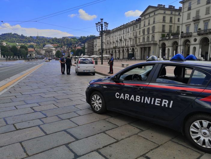 La violenza si muove nelle strade: i carabinieri arrestano tre rapinatori di cellulari