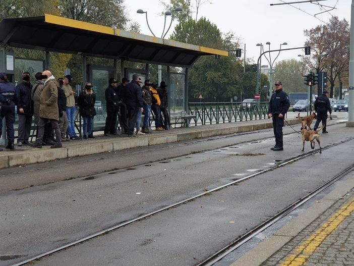 Sicurezza sui mezzi pubblici: ieri giro di vite sulla linea 4 e 70 multe ai "furbetti" Sicurezza sui mezzi pubblici: ieri giro di vite sulla linea 4 e 70 multe ai "furbetti"