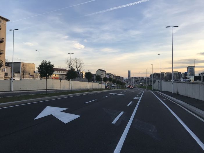 Corso Venezia riapre, ma la partenza è soft: la strada percorsa da pochissime auto