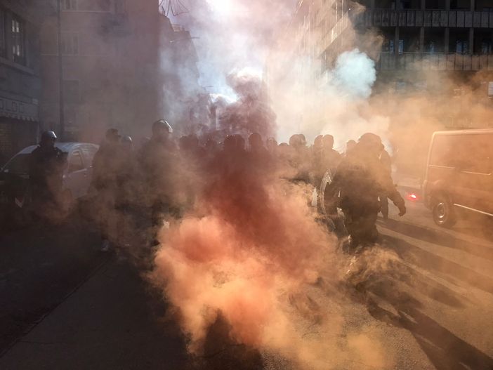 polizia e corteo anarchici polizia e corteo anarchici
