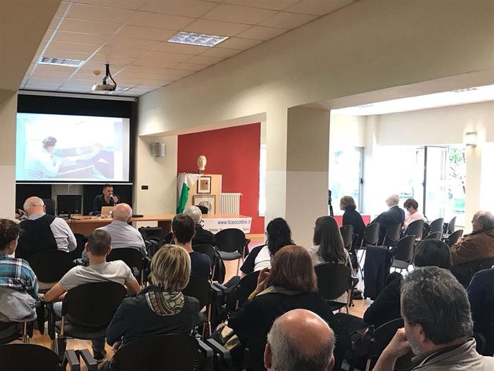 Passato, presente e futuro al Liceo Cottini: l'albo d'oro e un nuovo bar