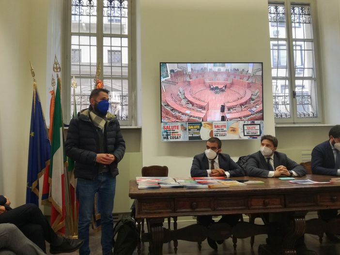 Sanità e Pnrr, la rivolta dell'opposizione in Regione: "Stufi di non essere consultati. Blocchiamo il Consiglio fino a fine anno" Sanità e Pnrr, la rivolta dell'opposizione in Regione: "Stufi di non essere consultati. Blocchiamo il Consiglio fino a fine anno"