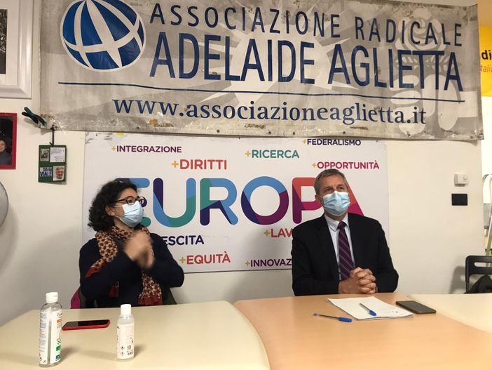 Elezioni 2021, + Europa chiude al M5s: “No a una coalizione con la loro presenza” Elezioni 2021, + Europa chiude al M5s: “No a una coalizione con la loro presenza”