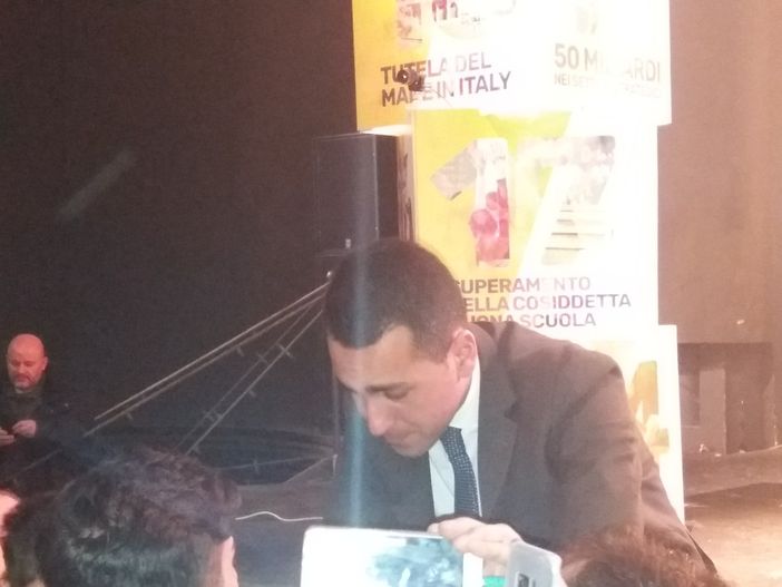 A Ivrea sfila tutto lo stato maggiore del M5S in occasione di "Sum#02 - Capire il futuro" A Ivrea sfila tutto lo stato maggiore del M5S in occasione di "Sum#02 - Capire il futuro"