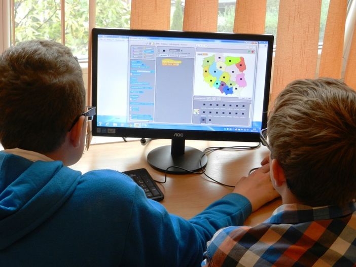 Didattica a distanza: sfida tecnologica o surrogato? La parola agli insegnanti di Torino Didattica a distanza: sfida tecnologica o surrogato? La parola agli insegnanti di Torino