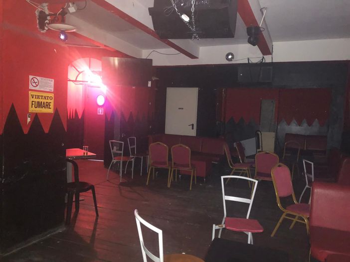 Chiusa discoteca abusiva in un seminterrato di corso Vercelli, denunciato il titolare Chiusa discoteca abusiva in un seminterrato di corso Vercelli, denunciato il titolare