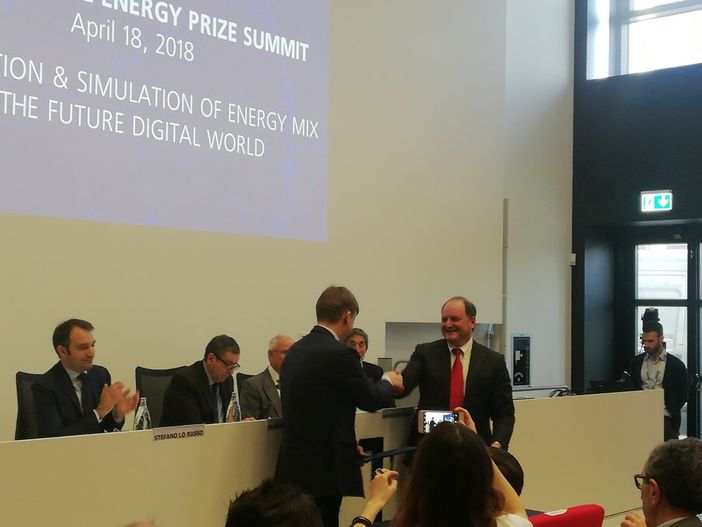 Gli esperti del VII Global Energy Prize Summit a Torino: "Azioni politiche strategiche e investimenti essenziali per determinare futuro mix energetico"