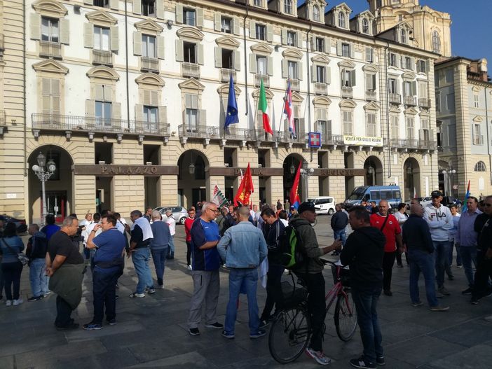 Ex Embraco, i sindacati a Chiorino: "Da cosa nascono le rassicurazioni di Ventures? Perché non siamo stati informati?"