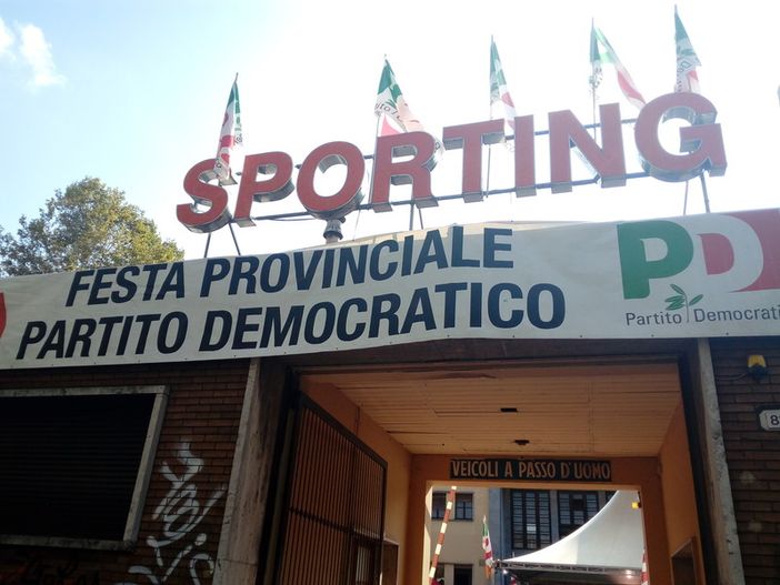 Alle festa dell'Unità di Torino raccolte 200 firme per una nuova legge elettorale Alle festa dell'Unità di Torino raccolte 200 firme per una nuova legge elettorale