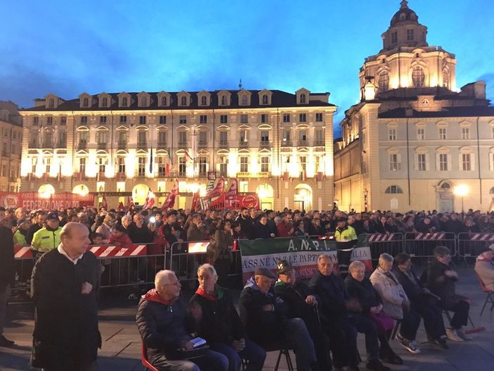 La fiaccolata del 25 aprile in una foto d'archivio