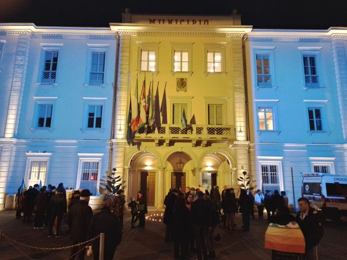 mnifestazione nichelino per l'ucraina