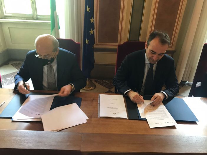 Mai più clochard nelle strade: firmato a Torino un patto d’assistenza per 700 posti letto [VIDEO]