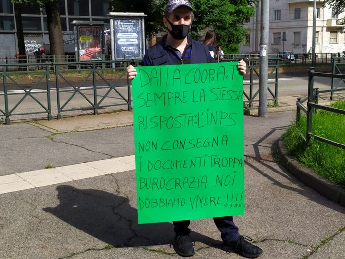 una immagine di repertorio di un flash mob di protesta insegnanti una immagine di repertorio di un flash mob di protesta insegnanti