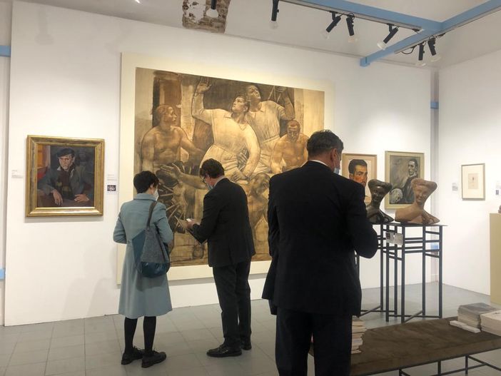 Visitatori di una mostra Visitatori di una mostra