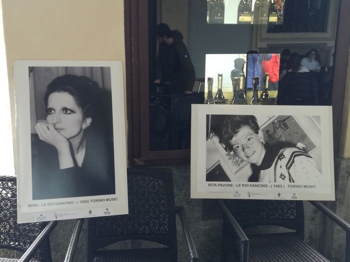 Eurovision si specchia nelle vetrine di Torino: le foto dei grandi della musica in mostra nei negozi Eurovision si specchia nelle vetrine di Torino: le foto dei grandi della musica in mostra nei negozi