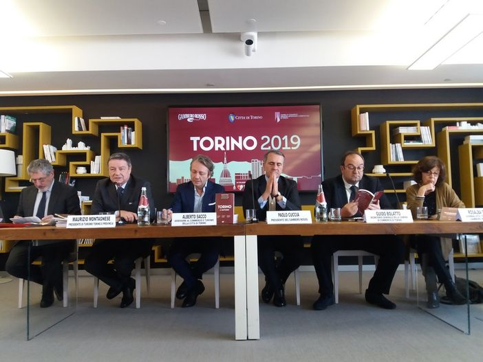 Non solo cioccolato e rubatà: Torino ora ha la sua guida del Gambero Rosso Non solo cioccolato e rubatà: Torino ora ha la sua guida del Gambero Rosso