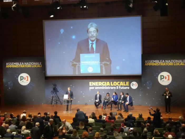 Gentiloni al Lingotto di Torino: poche parole ai manifestanti Embraco, poi incitamento agli amministratori dem (FOTO E VIDEO)