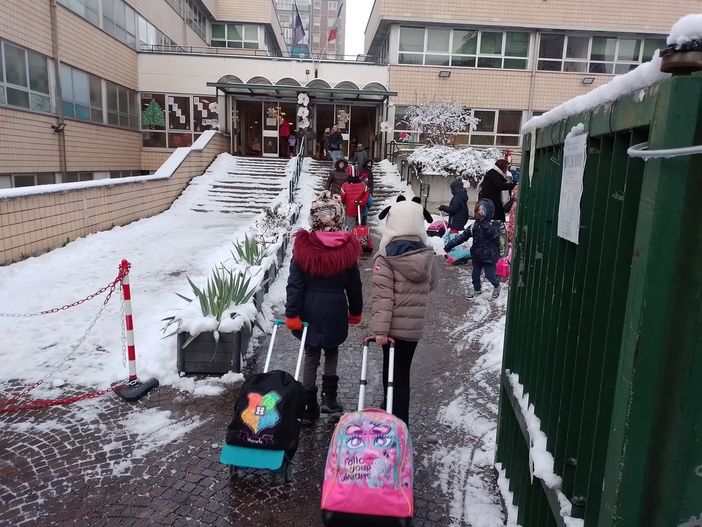 Pericolo ghiaccio per i torinesi: ora l'incubo sono i marciapiedi