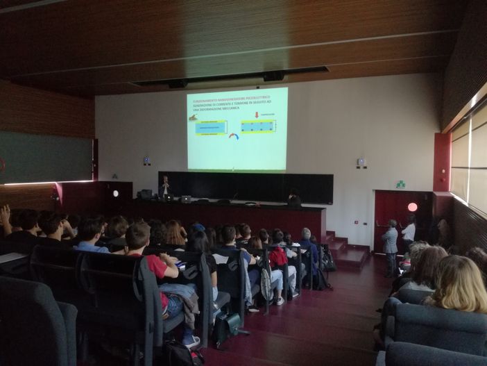 Dai cellulari che si ricaricano col movimento agli amori dei Neanderthal: Torino sceglie i suoi scienziati più promettenti