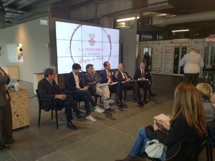 Un brindisi nel segno di Cavour all'anteprima della "Vendemmia a Torino" Un brindisi nel segno di Cavour all'anteprima della "Vendemmia a Torino"