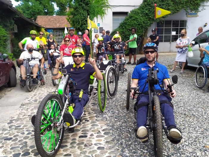 Viaggio Italia è ripartito, la nuova sfida di Danilo e Luca: salire sull'Etna in handbike (FOTO e VIDEO)