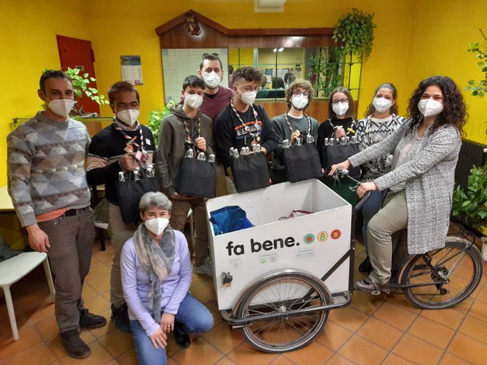 ragazzi pronti ad aiutare ragazzi pronti ad aiutare