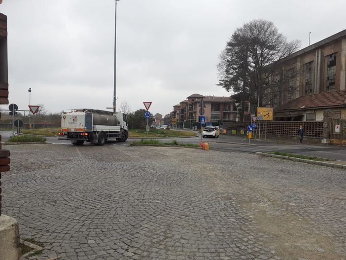 A Torino prosegue il lavaggio delle strade