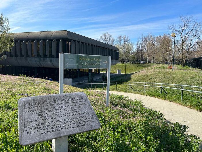 Biblioteca Bonhoeffer, il progetto del Pnrr che non convince la Circoscrizione 8: “Interventi inutili” Biblioteca Bonhoeffer, il progetto del Pnrr che non convince la Circoscrizione 8: “Interventi inutili”