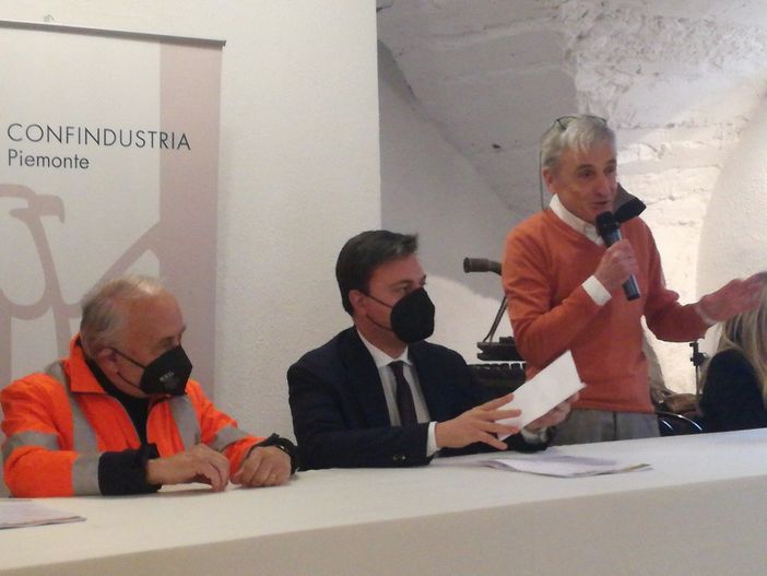 Tav, il sindaco di Chiomonte: "Se le opere di compensazione fossero arrivate prima, il mio paese non avrebbe rischiato di morire" Tav, il sindaco di Chiomonte: "Se le opere di compensazione fossero arrivate prima, il mio paese non avrebbe rischiato di morire"