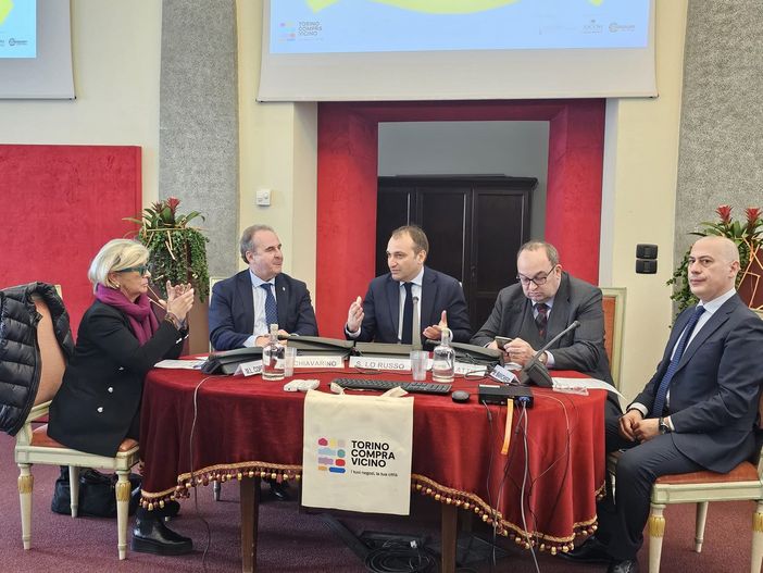 Botteghe storiche e innovative: a Torino arriva l'albo. Il Comune lancia il piano a sostegno dei piccoli negozi Botteghe storiche e innovative: a Torino arriva l'albo. Il Comune lancia il piano a sostegno dei piccoli negozi