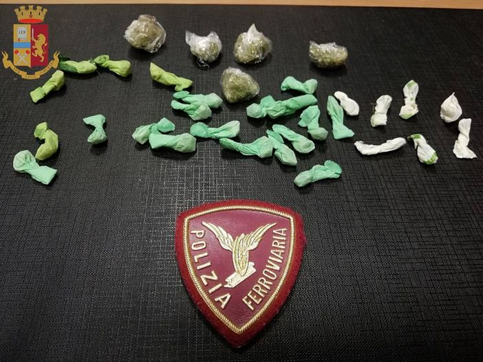 22enne arrestato a Porta Nuova per detenzione di stupefacenti e ricettazione