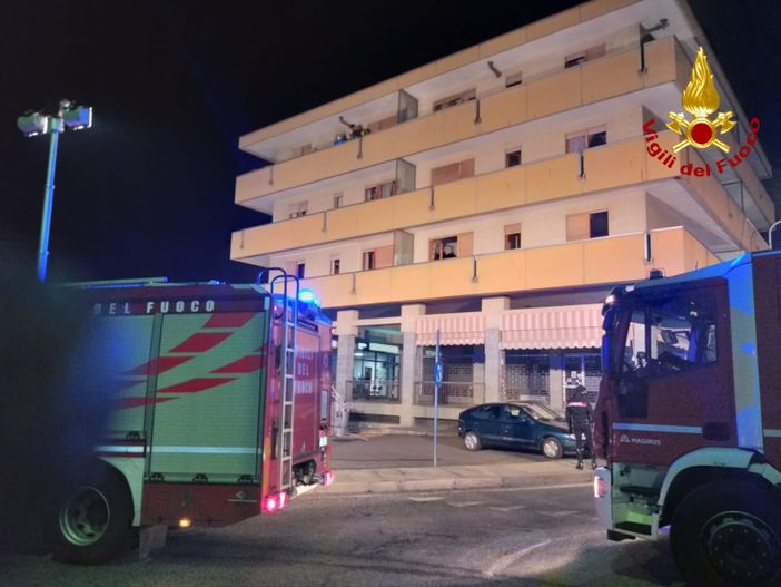 Incendio a Luserna san Giovanni Incendio a Luserna san Giovanni