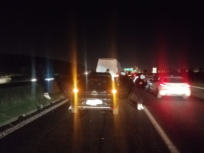 Tamponamento tra tre veicoli sulla Tangenziale Nord, tra corso Regina e Venaria Tamponamento tra tre veicoli sulla Tangenziale Nord, tra corso Regina e Venaria