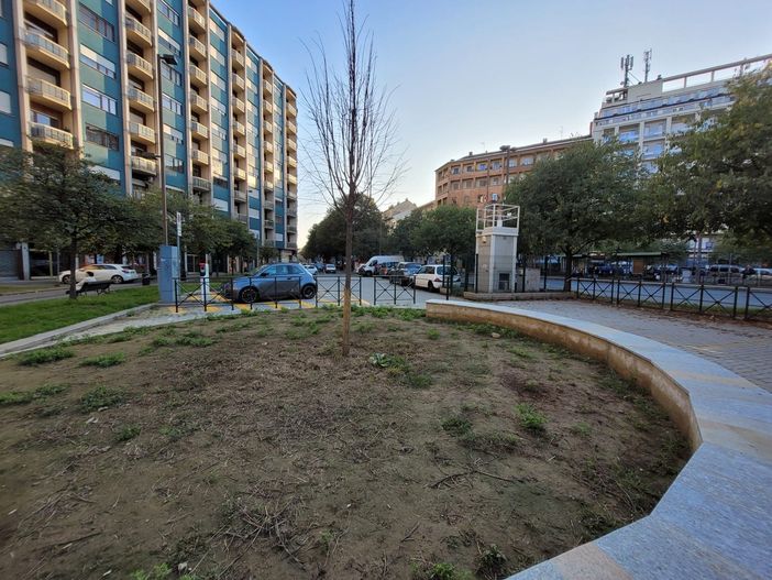 Non c'è pace per piazza Carducci: continuano le polemiche dopo la pedonalizzazione