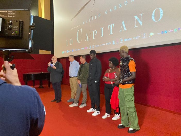Applausi per Matteo Garrone e il cast di "Io Capitano" al Cinema Ambrosio Applausi per Matteo Garrone e il cast di "Io Capitano" al Cinema Ambrosio