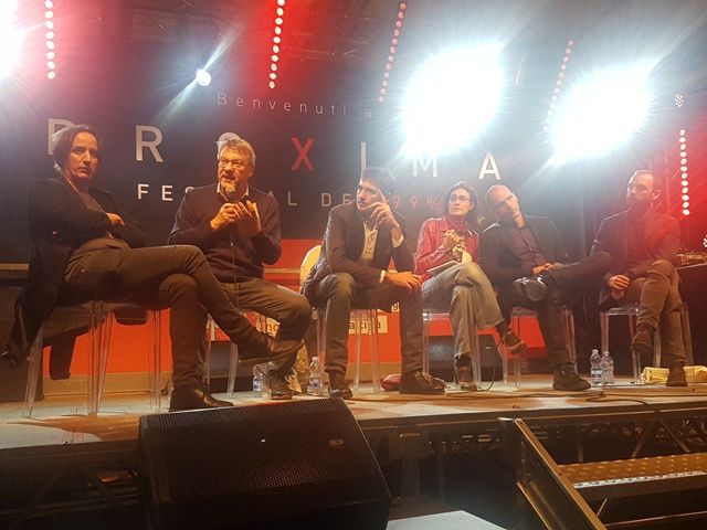 "Loro chiusi nei palazzi, noi in città": Landini, Fratoianni e Varoufakis a Torino "Loro chiusi nei palazzi, noi in città": Landini, Fratoianni e Varoufakis a Torino