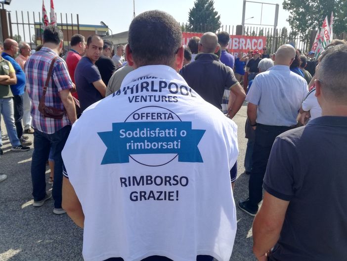 Ex Embraco, i sindacati: "Adesso basta: da Ventures deve emergere la verità sui progetti industriali" Ex Embraco, i sindacati: "Adesso basta: da Ventures deve emergere la verità sui progetti industriali"