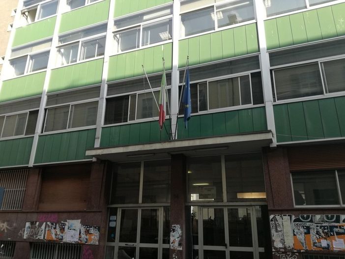 Liceo Volta, studenti e genitori scrivono una petizione e si dicono &quot;perplessi&quot; sulle regole decise dalla scuola
