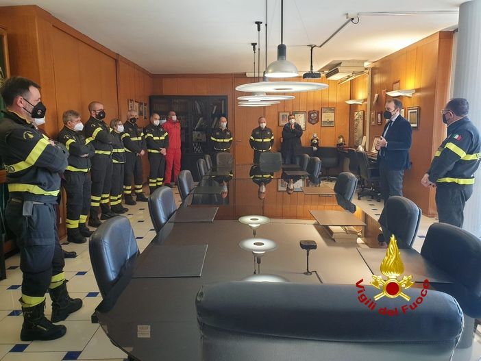 lo russo e vigili del fuoco