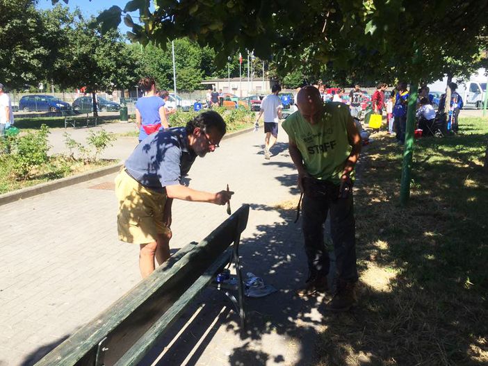 Aurora, ripulito il giardino Madre Teresa di Calcutta (fotogallery)