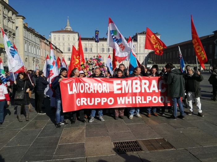 Embraco conferma i licenziamenti. Ma ci sarebbero società interessate a investire a Riva di Chieri