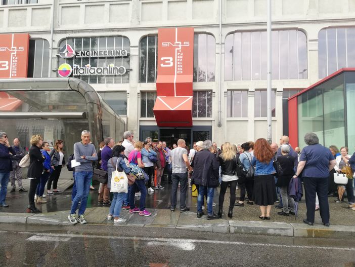 Italiaonline tira dritta sugli esuberi, i sindacati annunciano gli scioperi a scacchiera: &quot;Blocchiamo i reparti&quot;