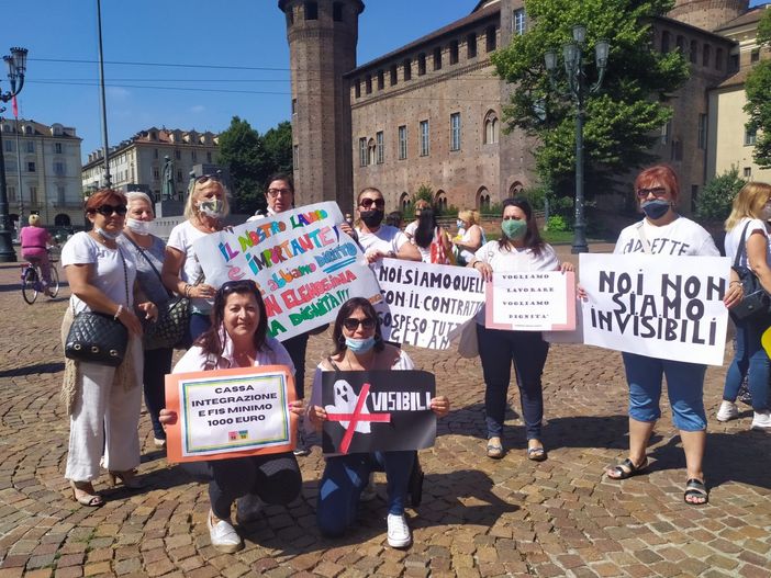 L'appello delle addette alle mense scolastiche: “Noi abbandonati, senza stipendio e in attesa di nuovo contratto nazionale” (VIDEO)