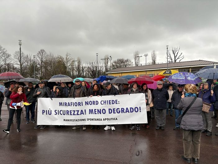 Mirafiori in corteo con megafoni e striscioni: “Più sicurezza e meno degrado” Mirafiori in corteo con megafoni e striscioni: “Più sicurezza e meno degrado”